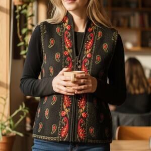 Icelandic Design Vintage Wool Blend Vest M Medium Paisley Embroidered  Lined